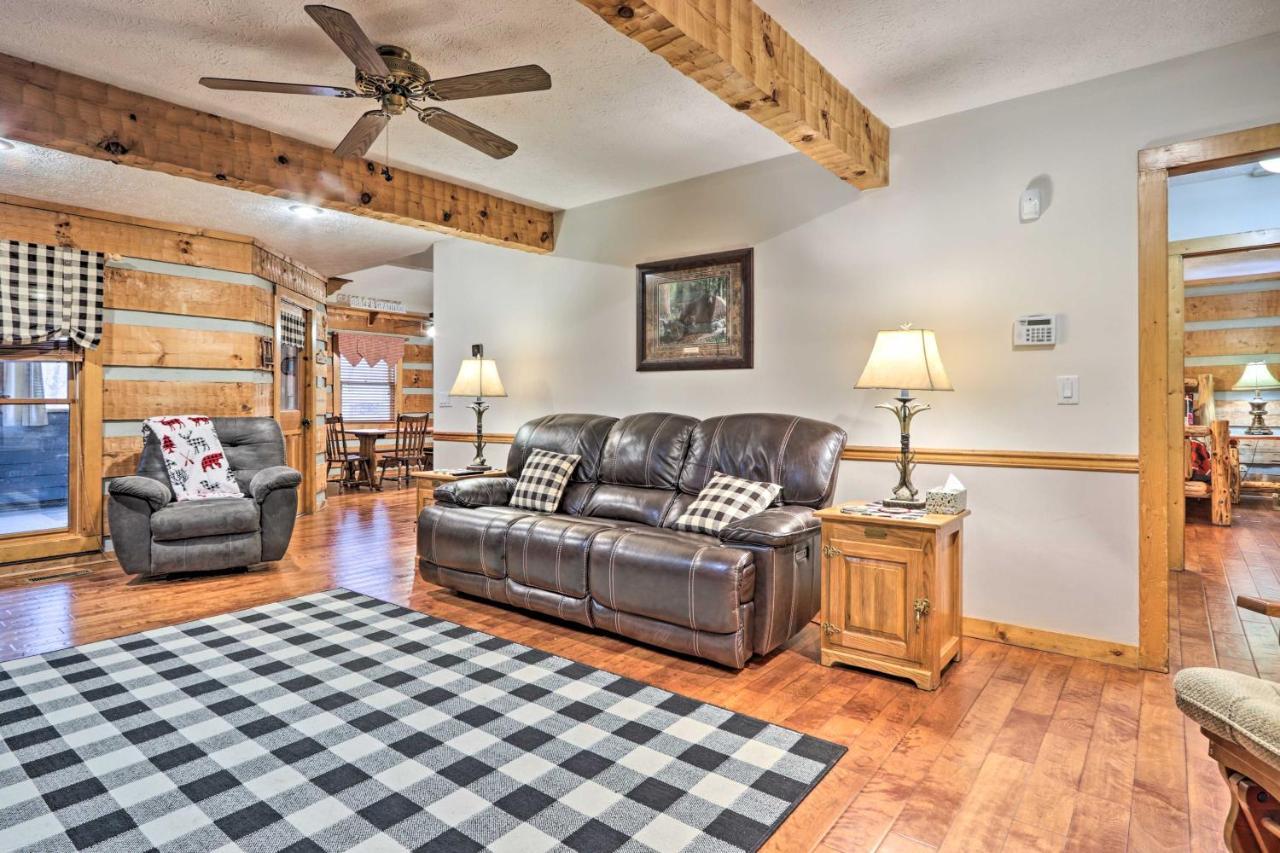 Pigeon Forge Cabin With Hot Tub, 12 Mi To Dollywood! Eksteriør billede