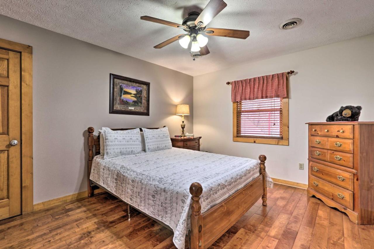 Pigeon Forge Cabin With Hot Tub, 12 Mi To Dollywood! Eksteriør billede
