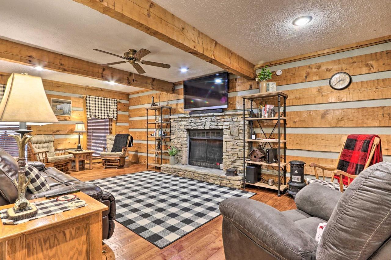 Pigeon Forge Cabin With Hot Tub, 12 Mi To Dollywood! Eksteriør billede